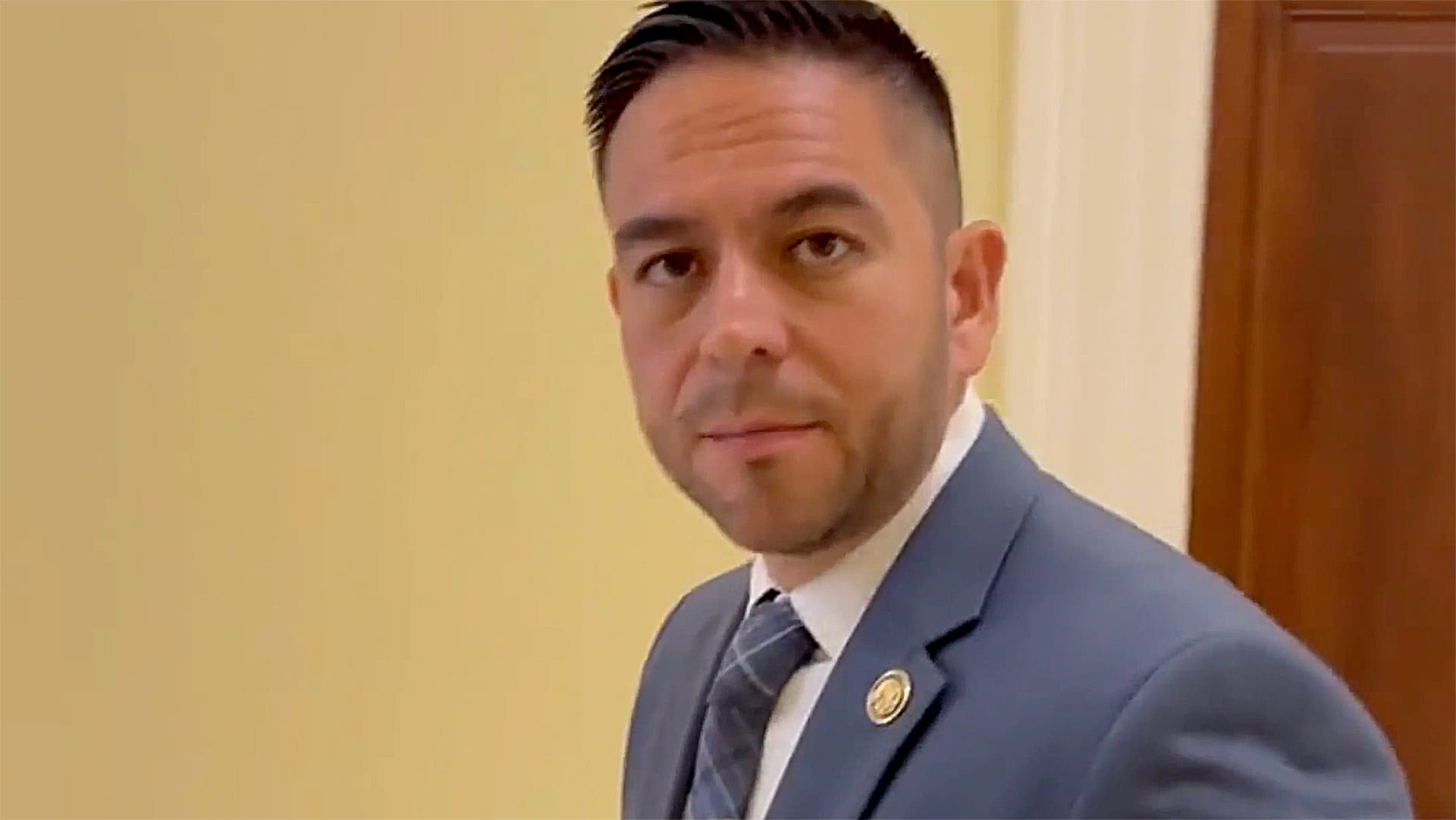 Fox report blows up Vasquez’s working-class act